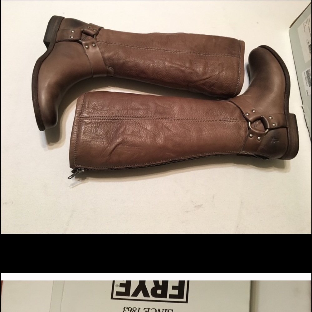 Frye boots Phillip Harness Zip up back💕